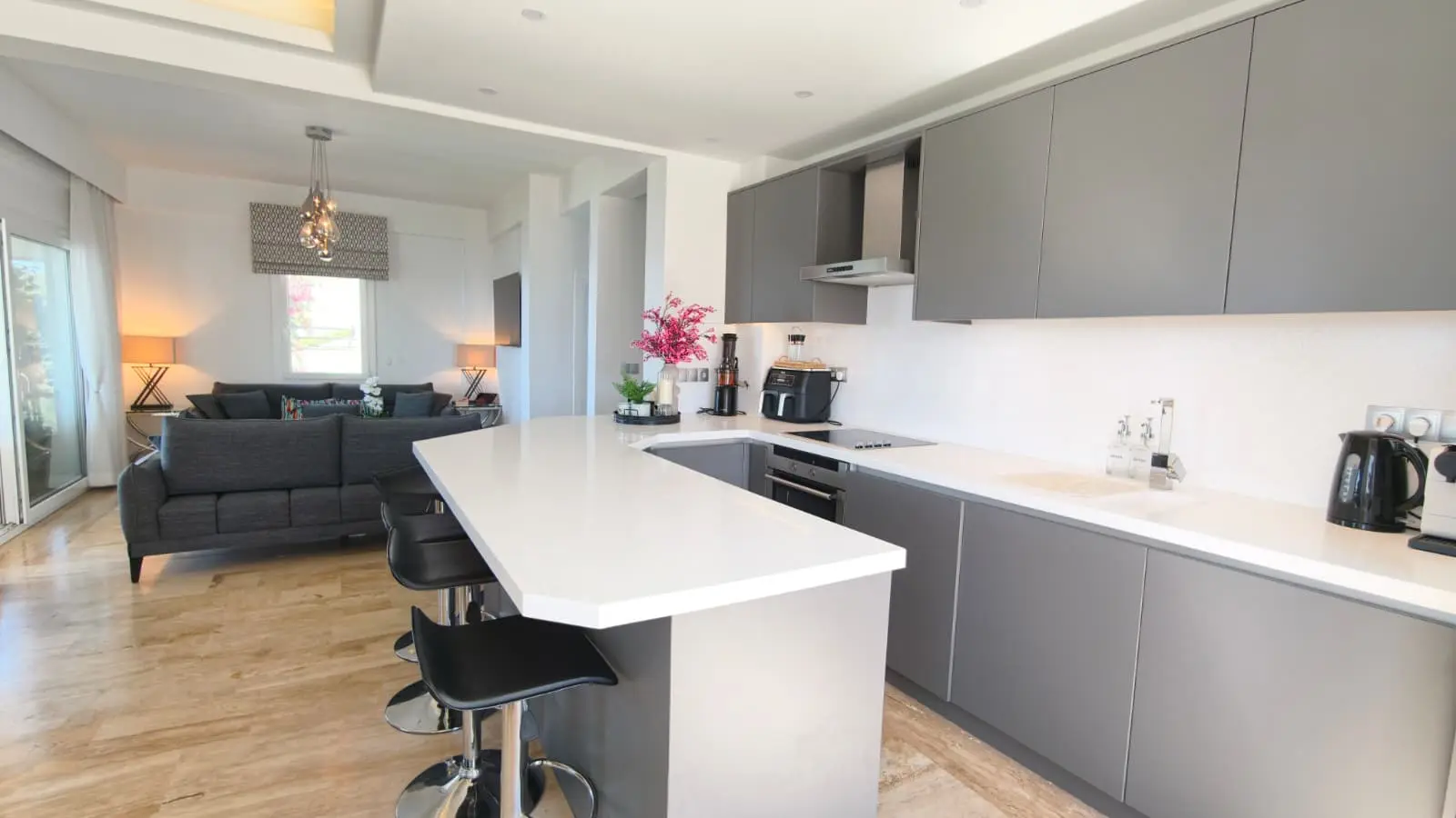 Fitted kitchen